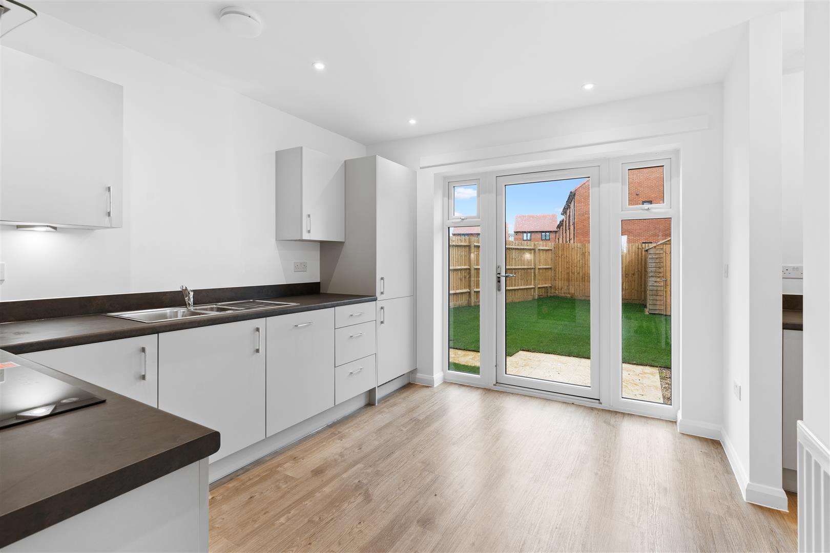 3 bed property in Davidson Road, Dartford
